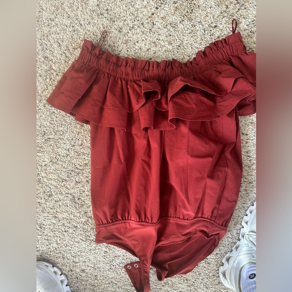 Off-Shoulder Express Ruffled Bodysuit in Rust - Picture 2 of 3